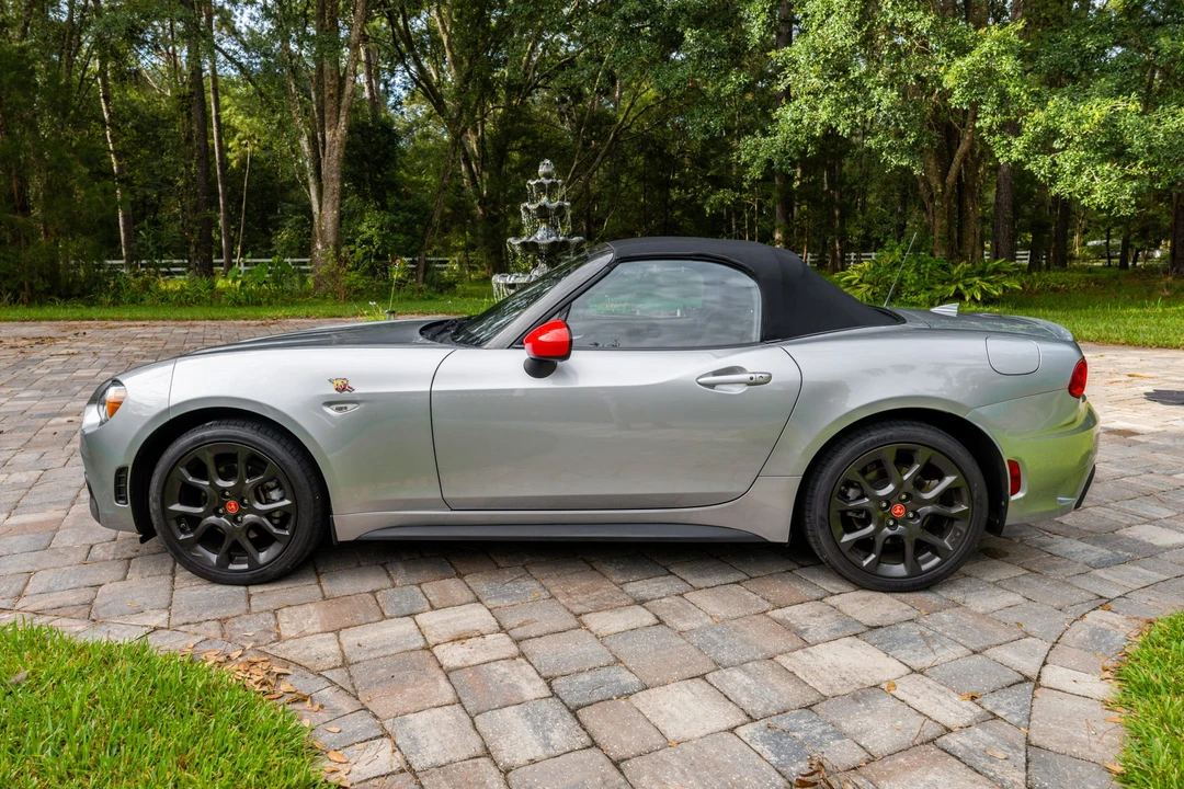 2020 Fiat 124 Spider - Image 16 of 31
