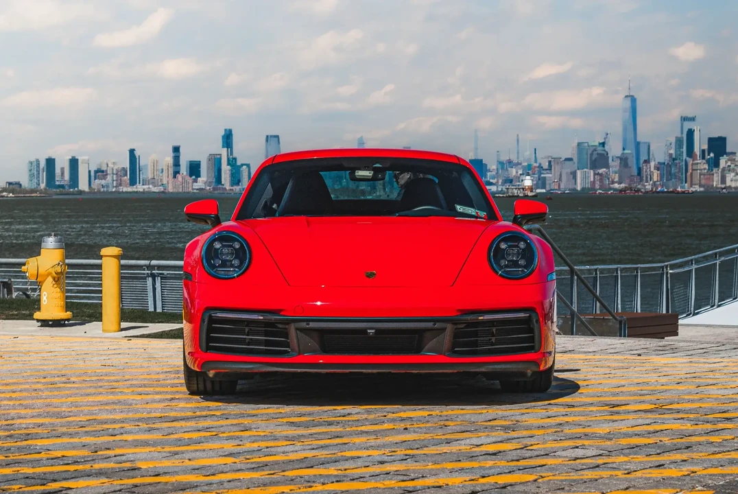 2022 Porsche 992 Carrera - Image 2 of 6