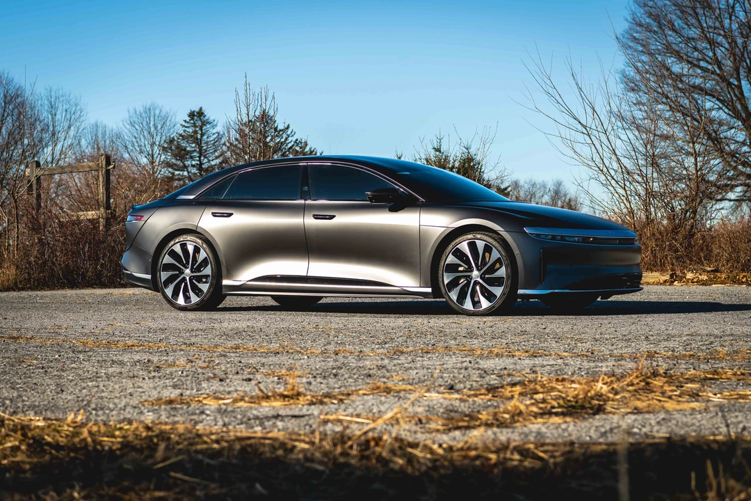 2023 Lucid Air - Image 29 of 31