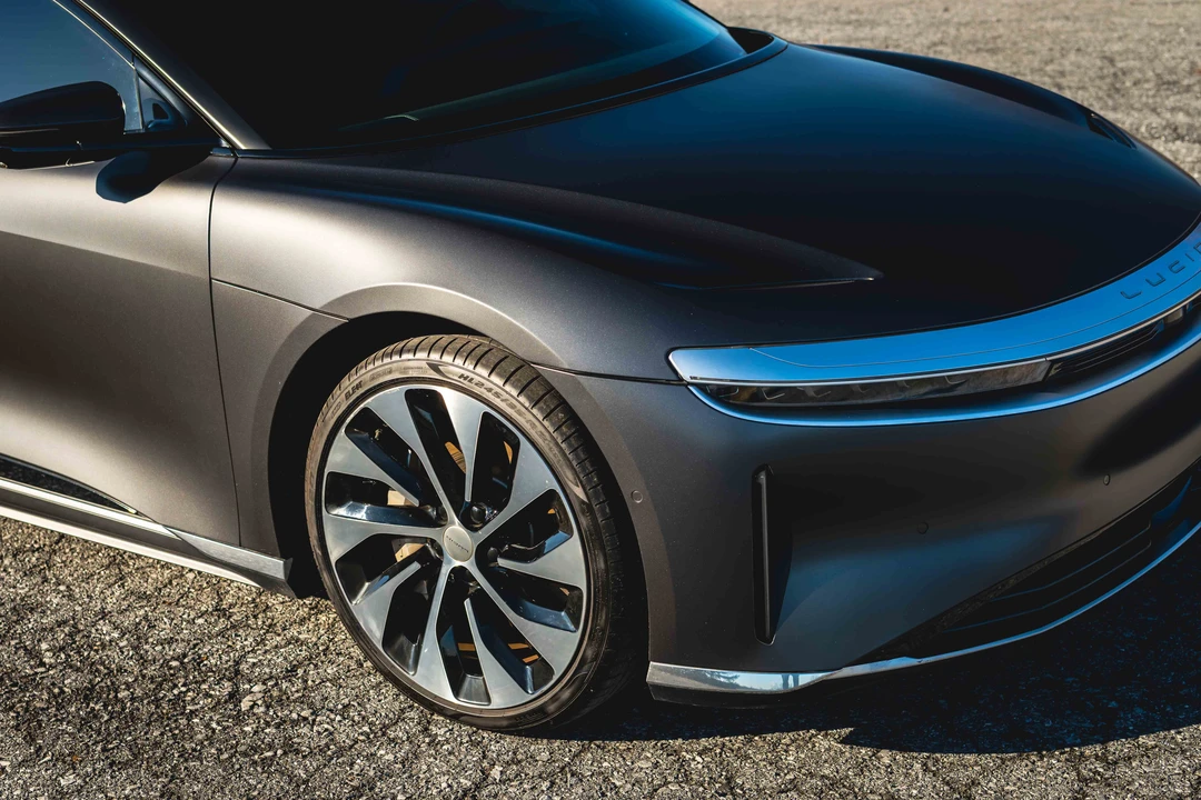 2023 Lucid Air - Image 15 of 31
