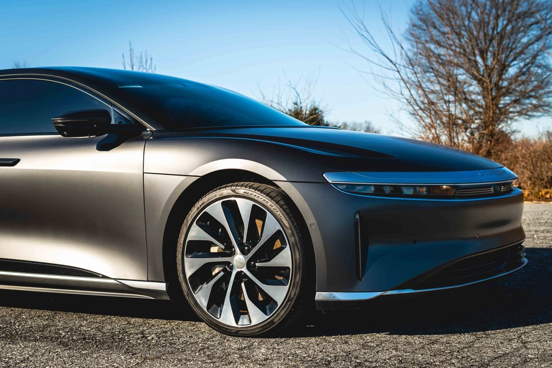 2023 Lucid Air - Image 14 of 31