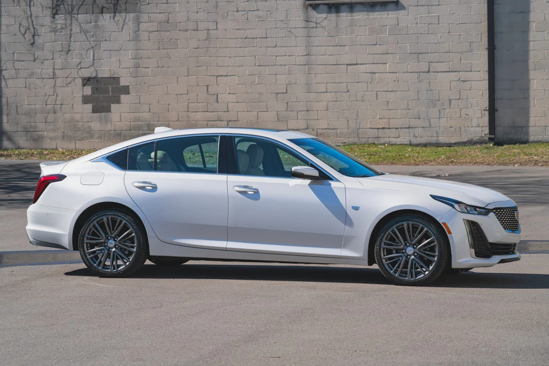 2024 Cadillac CT5 - Image 17 of 31