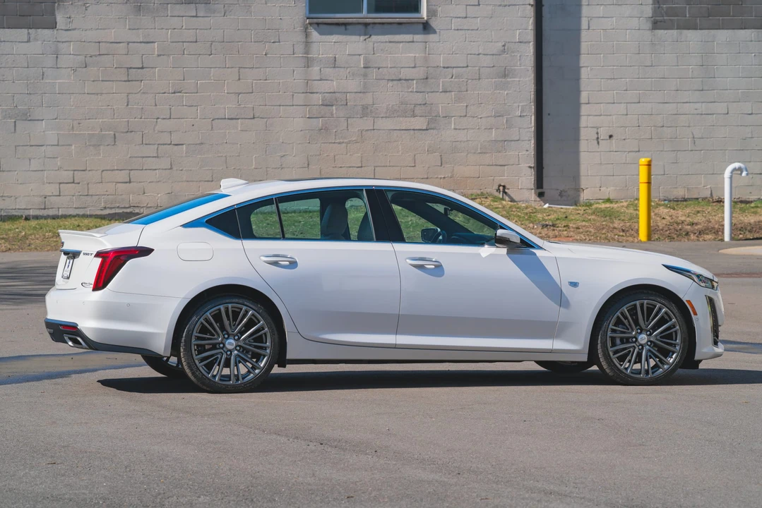 2024 Cadillac CT5 - Image 15 of 31