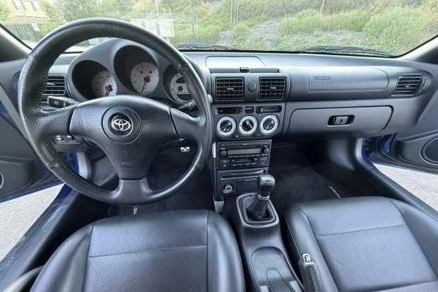 2003 Toyota MR2 Spyder/MR-S - Image 5 of 6