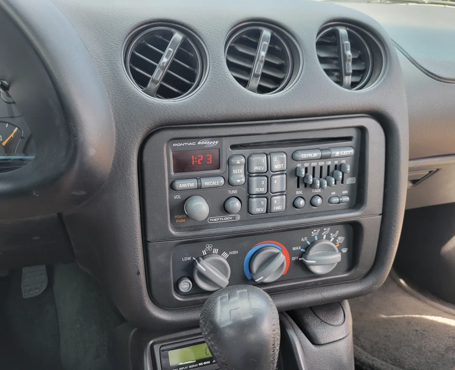 2000 Pontiac Firebird Trans Am 4th Gen - Image 24 of 31