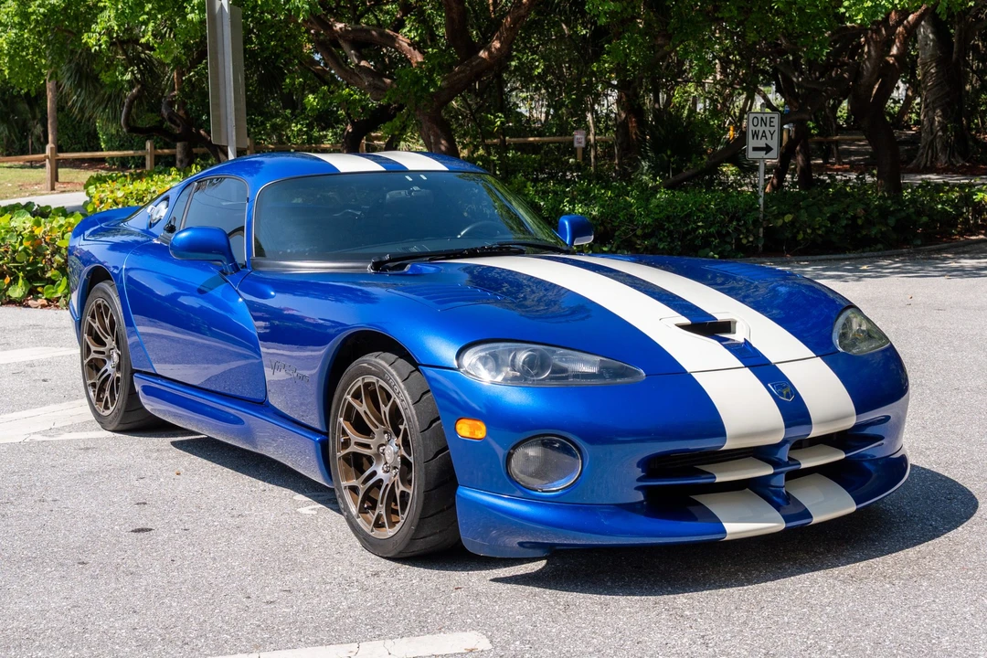1997 Dodge Viper GTS 2nd Gen - Image 14 of 31