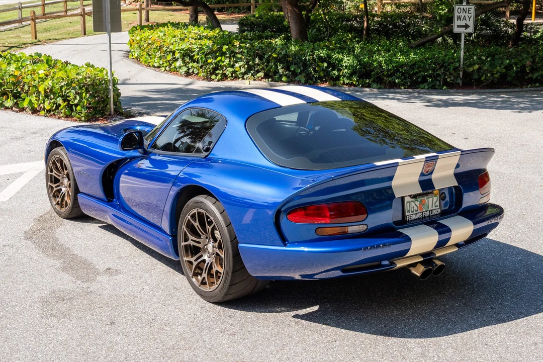 1997 Dodge Viper GTS 2nd Gen - Image 18 of 31
