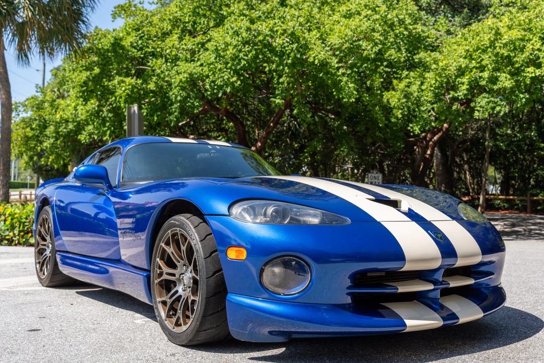 1997 Dodge Viper GTS 2nd Gen - Image 5 of 31