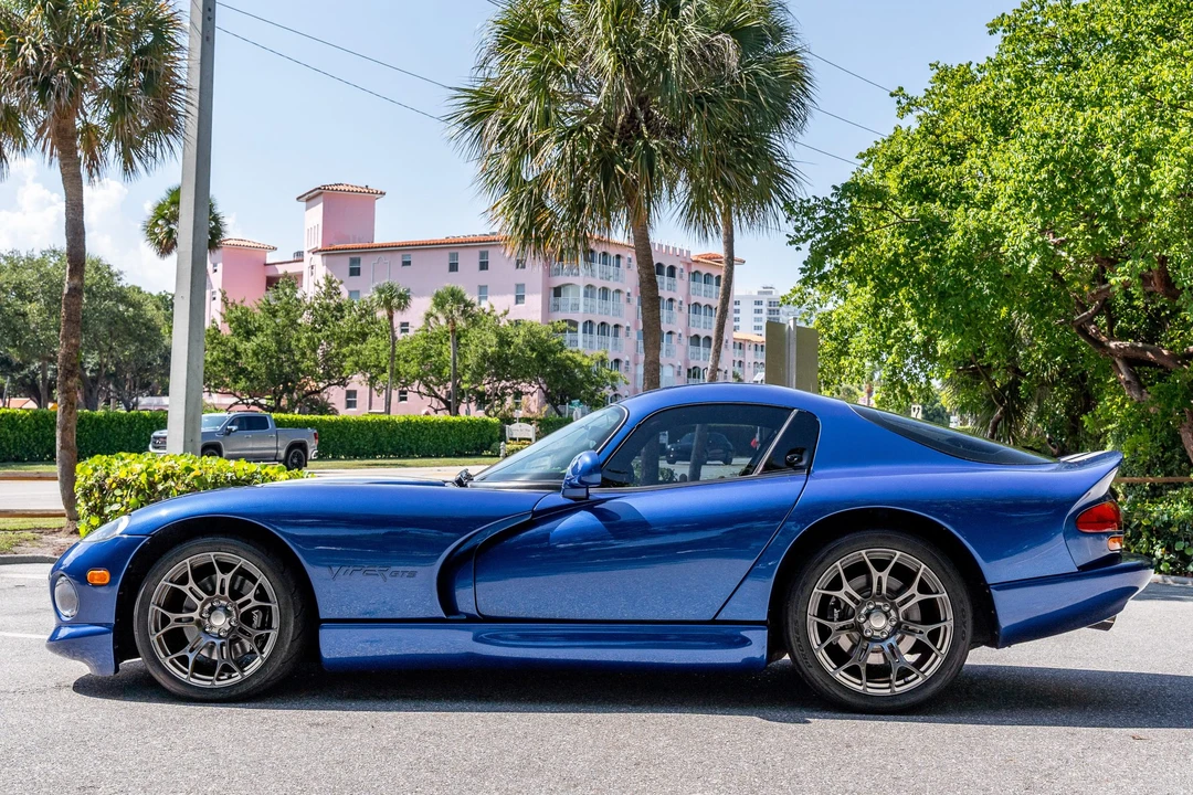 1997 Dodge Viper GTS 2nd Gen - Image 10 of 31