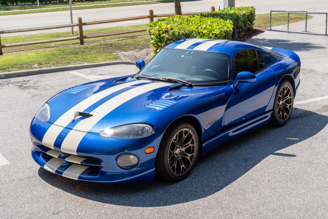 1997 Dodge Viper GTS 2nd Gen - Image 11 of 31
