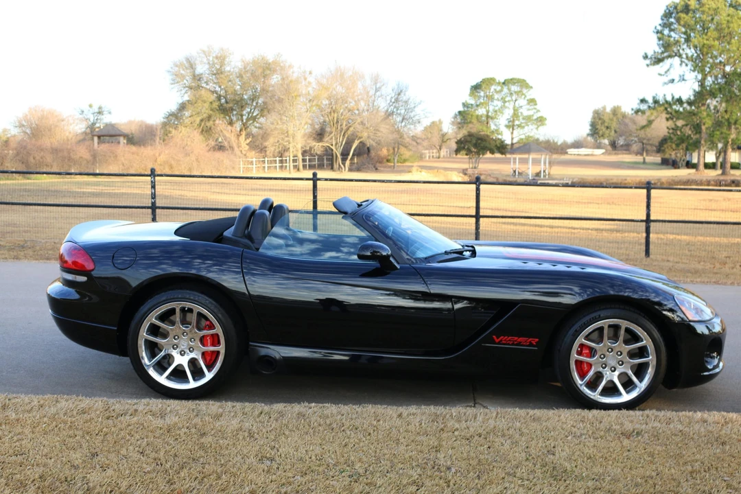 2005 Dodge Viper 3rd Gen - Image 11 of 31