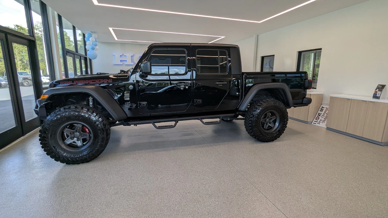 2020 Jeep JT Gladiator - Image 16 of 31