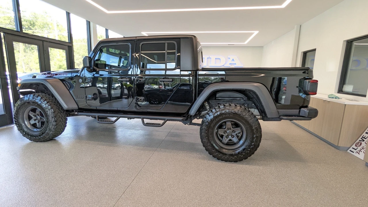 2020 Jeep JT Gladiator - Image 15 of 31