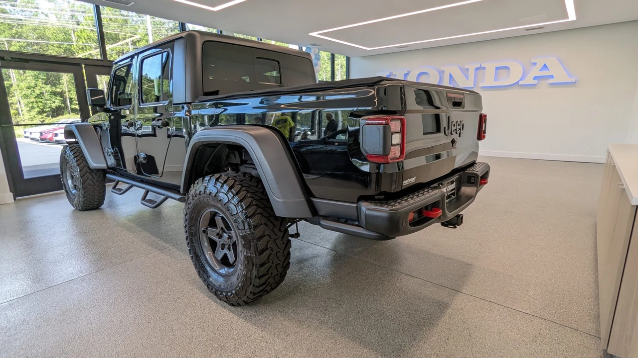 2020 Jeep JT Gladiator - Image 14 of 31