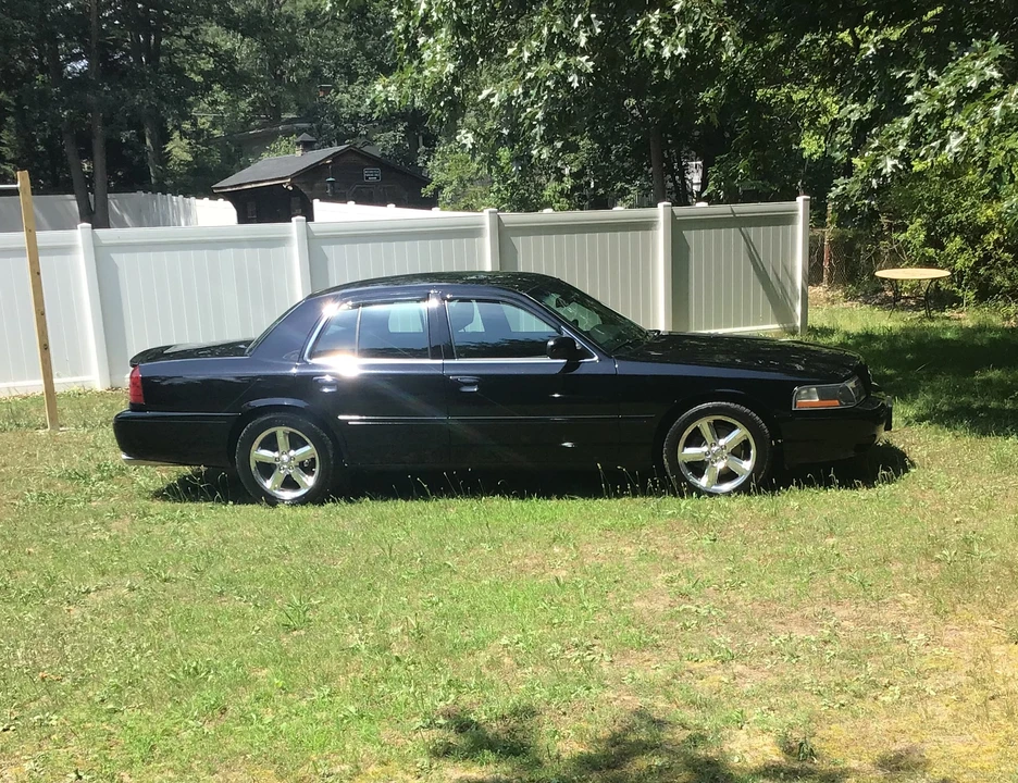 2003 Mercury Marauder - Image 2 of 31