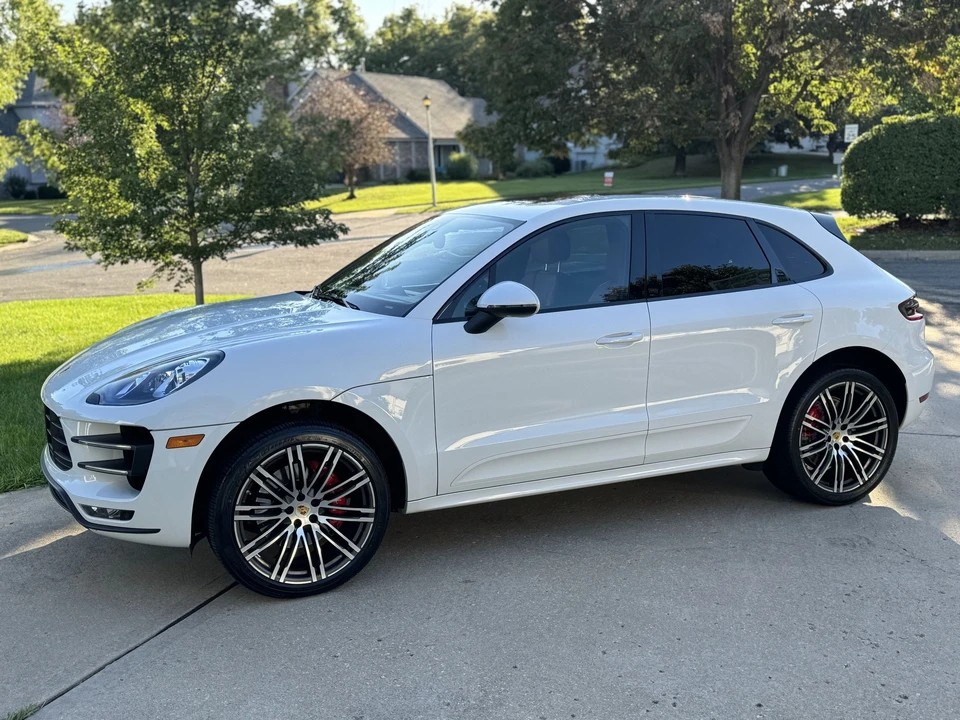 2018 Porsche Macan Turbo - Image 4 of 22
