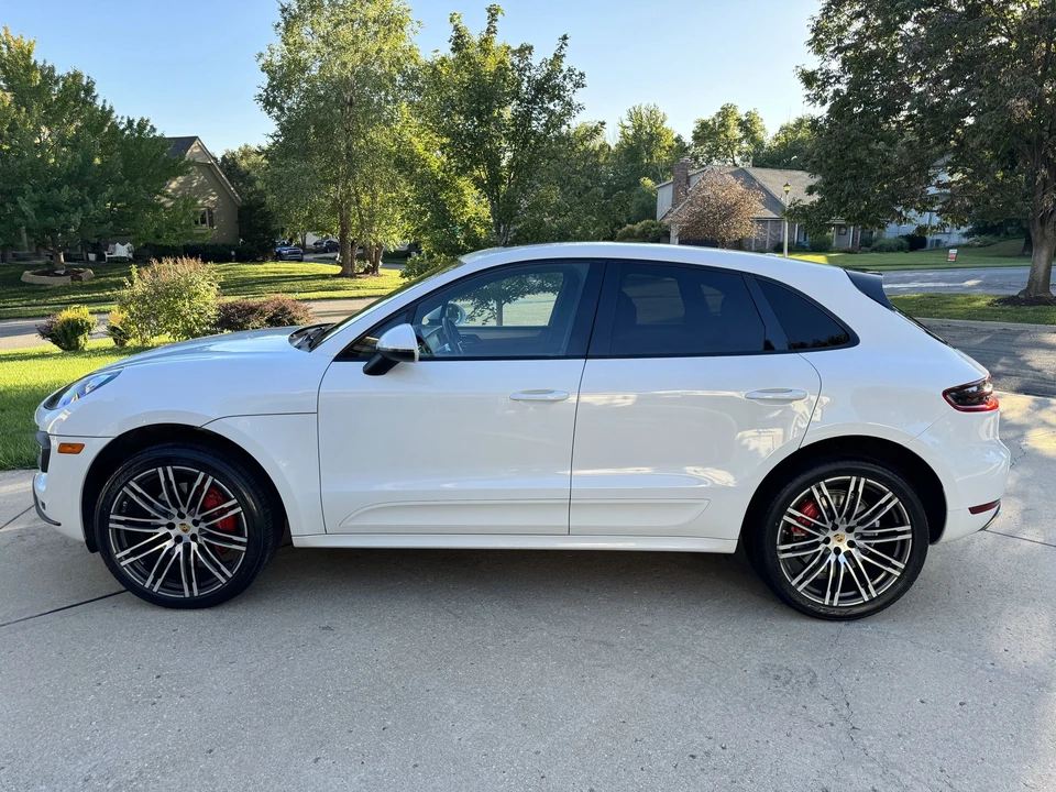 2018 Porsche Macan Turbo - Image 7 of 22