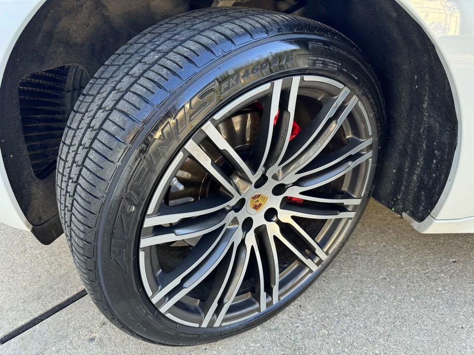 2018 Porsche Macan Turbo - Image 15 of 22