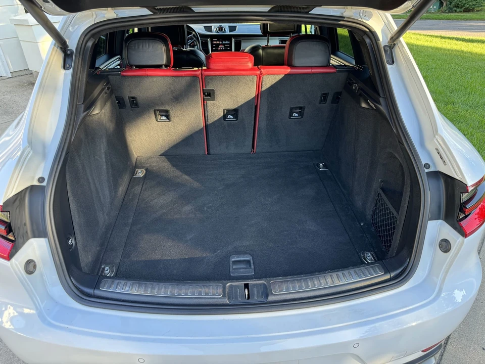 2018 Porsche Macan Turbo - Image 19 of 22