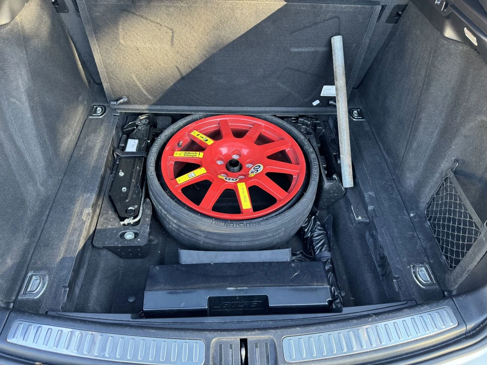 2018 Porsche Macan Turbo - Image 20 of 22