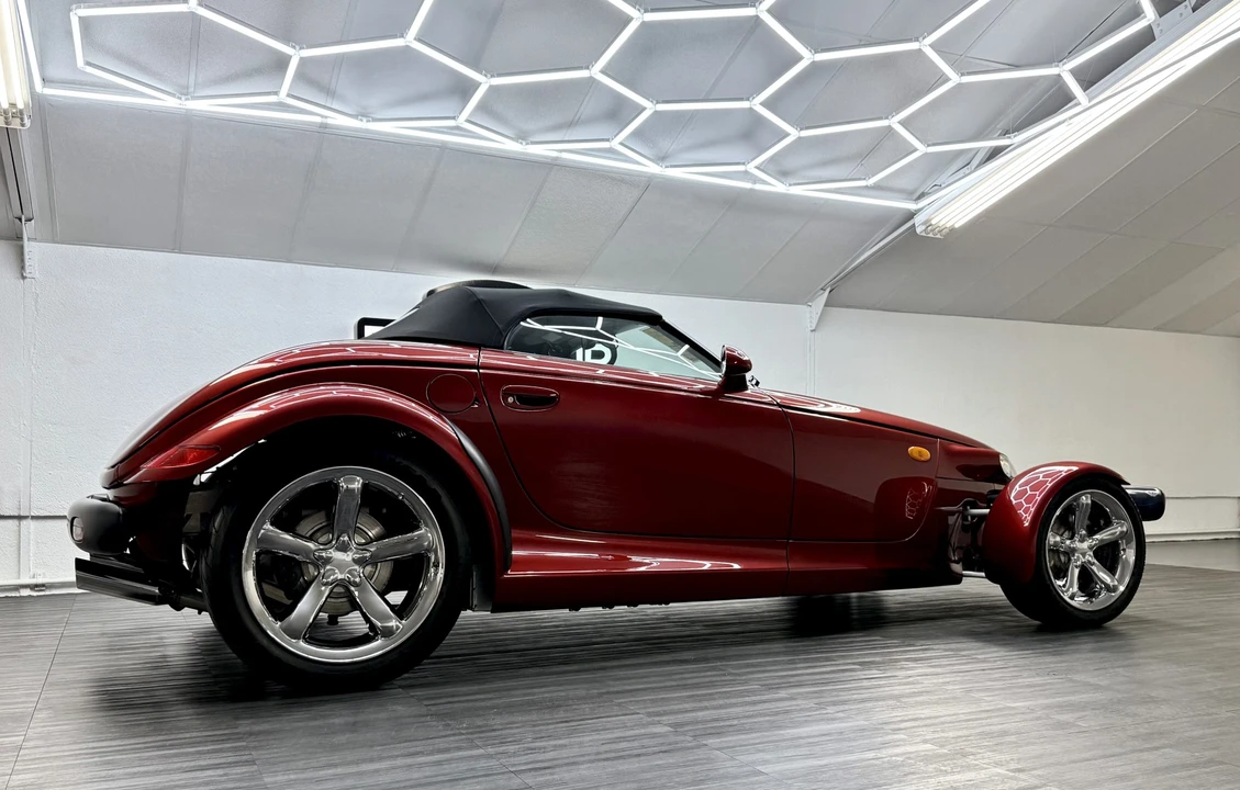 2002 Plymouth Prowler - Image 17 of 31