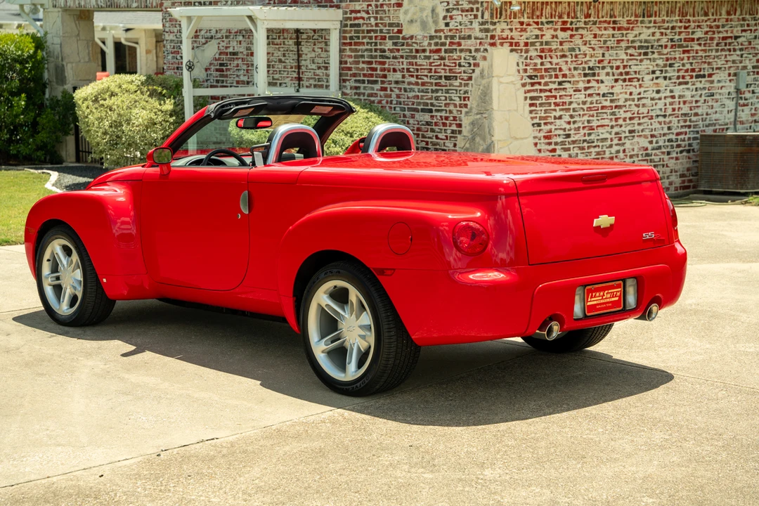 2006 Chevrolet SSR - Image 30 of 31