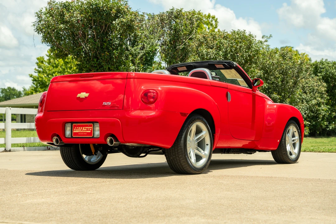 2006 Chevrolet SSR - Image 28 of 31