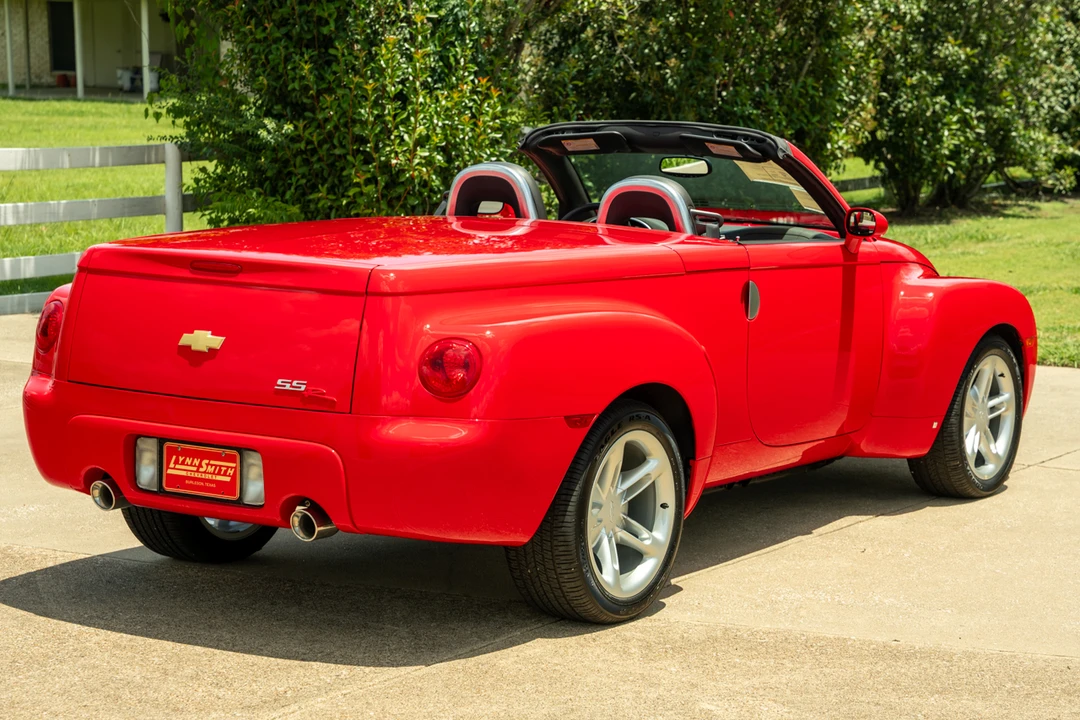 2006 Chevrolet SSR - Image 27 of 31