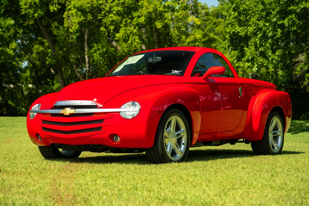 2006 Chevrolet SSR - Image 2 of 31