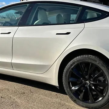 Tesla Model 3 Winter Package