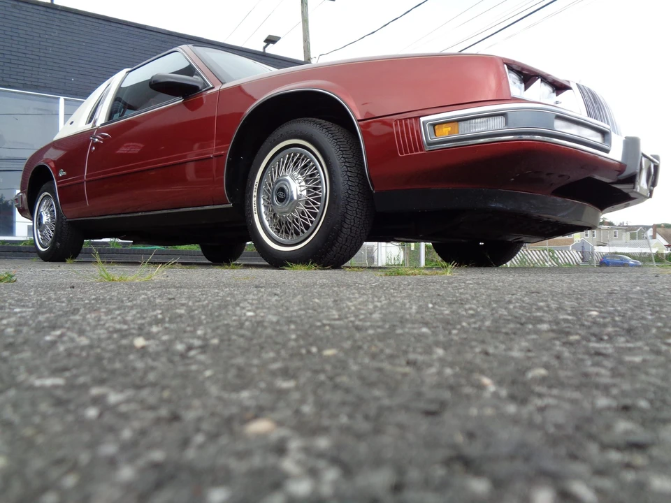 1986 Buick Riviera 4th-7th Gen - Image 17 of 31