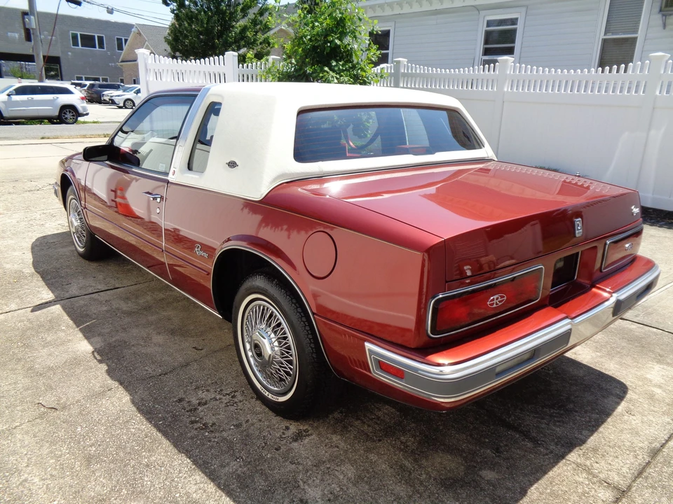 1986 Buick Riviera 4th-7th Gen - Image 9 of 31