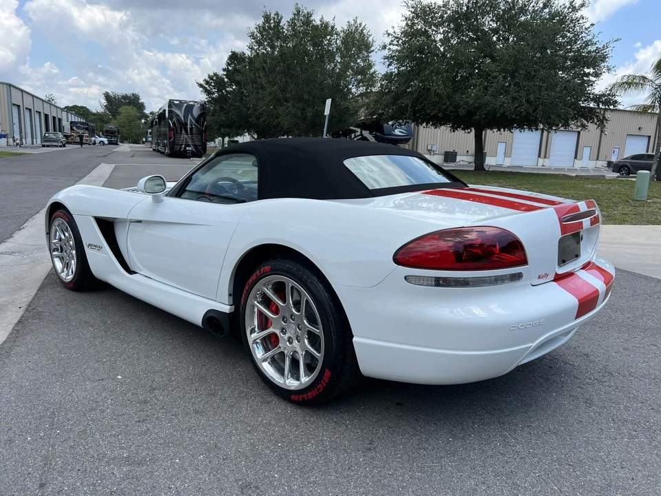 2004 Dodge Viper 3rd Gen - Image 13 of 31
