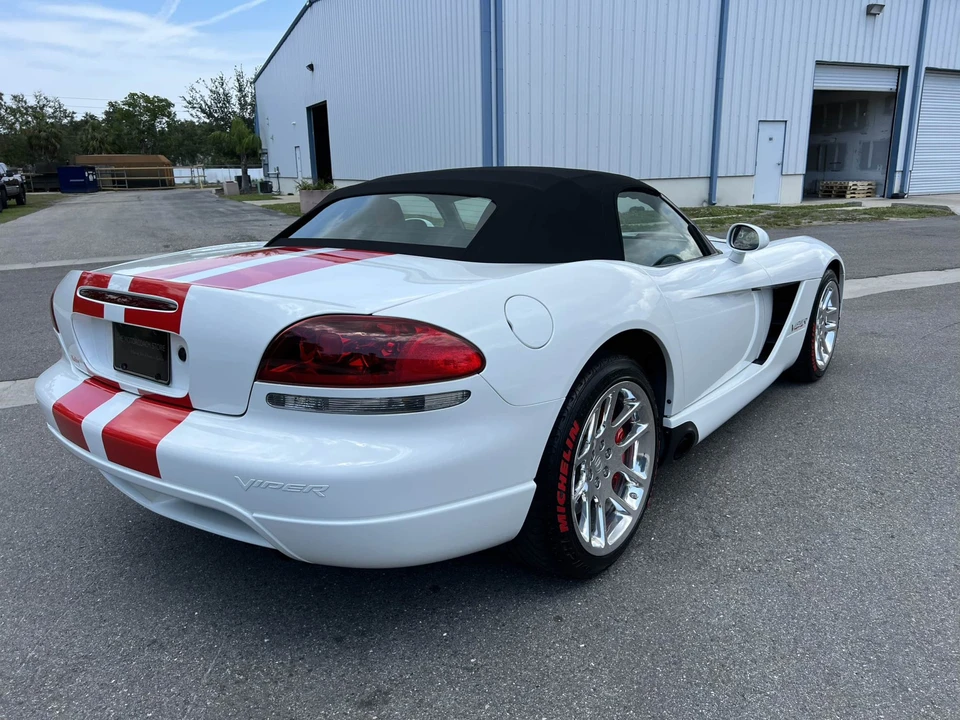 2004 Dodge Viper 3rd Gen - Image 15 of 31