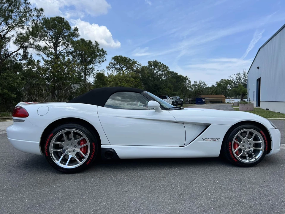 2004 Dodge Viper 3rd Gen - Image 16 of 31