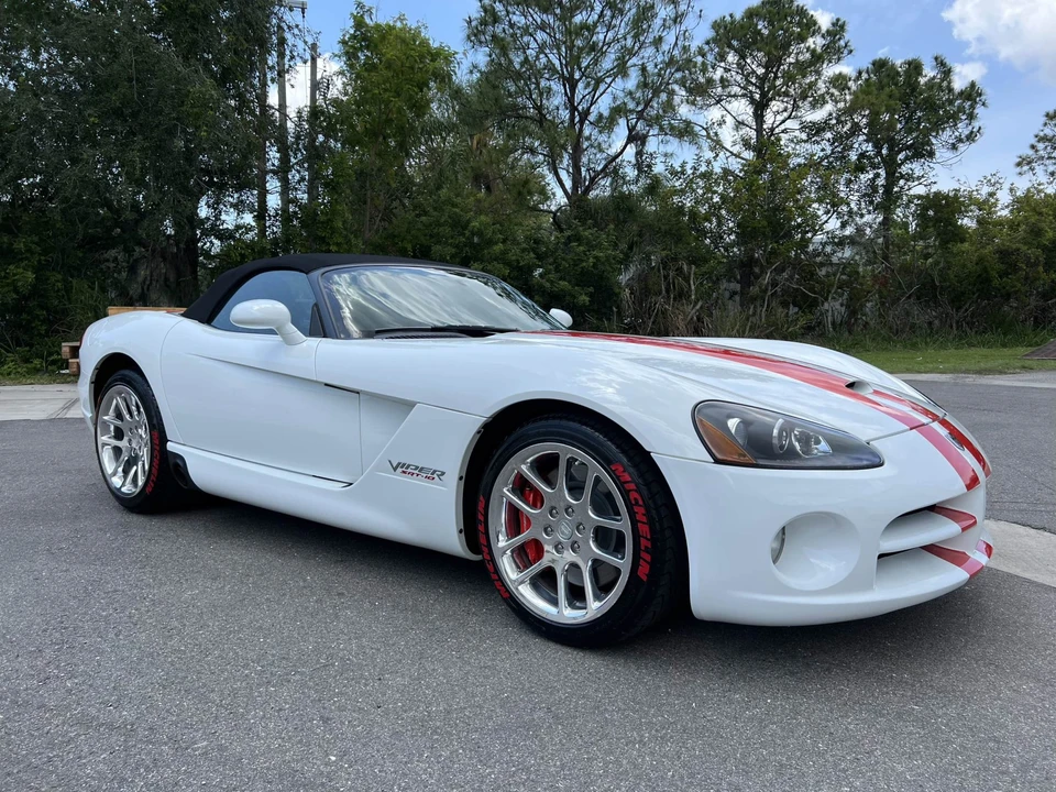 2004 Dodge Viper 3rd Gen - Image 17 of 31