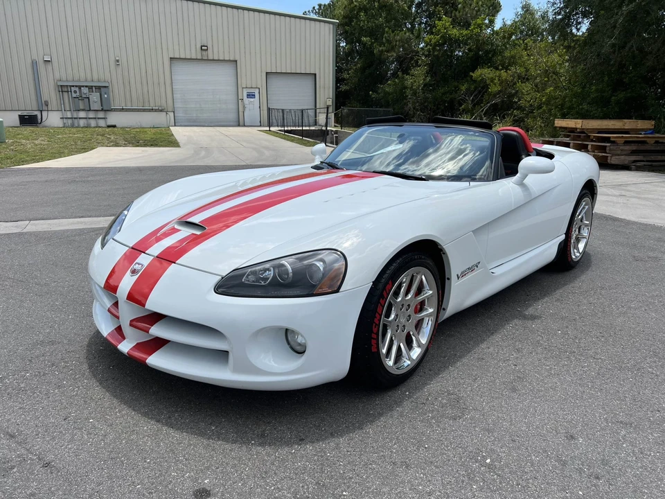 2004 Dodge Viper 3rd Gen - Image 2 of 31