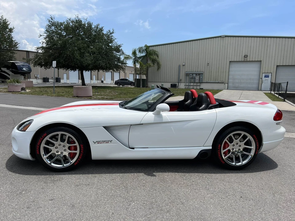 2004 Dodge Viper 3rd Gen - Image 4 of 31
