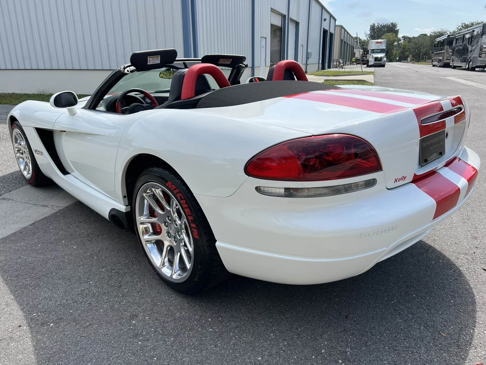 2004 Dodge Viper 3rd Gen - Image 5 of 31