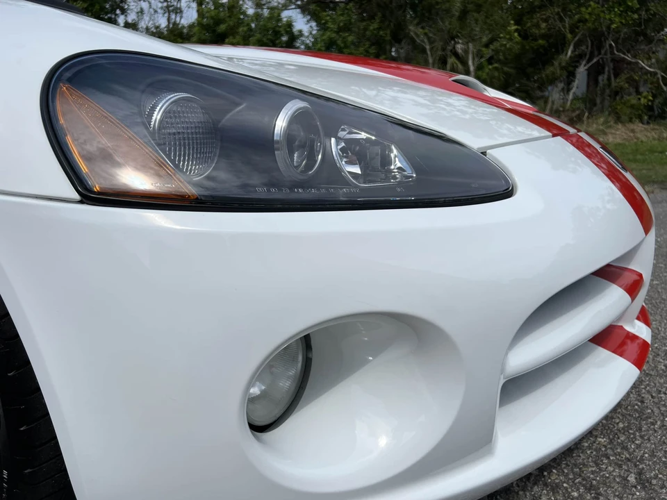 2004 Dodge Viper 3rd Gen - Image 23 of 31