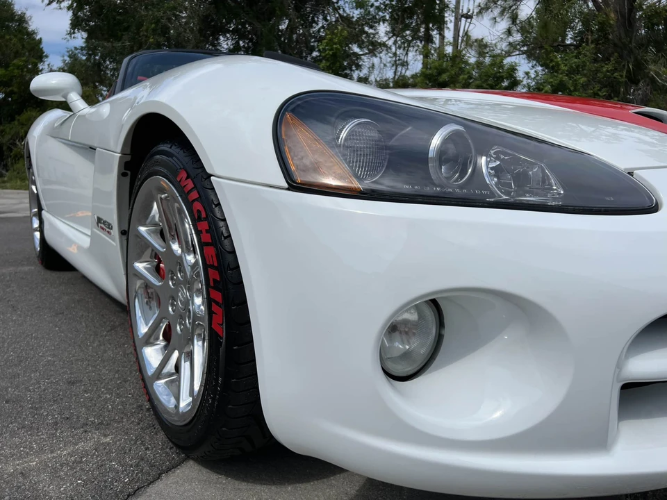 2004 Dodge Viper 3rd Gen - Image 19 of 31