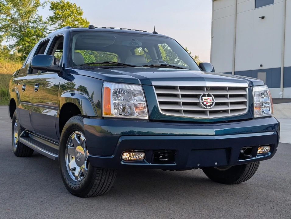 2005 Cadillac Escalade & EXT 2nd Gen - Image 2 of 31