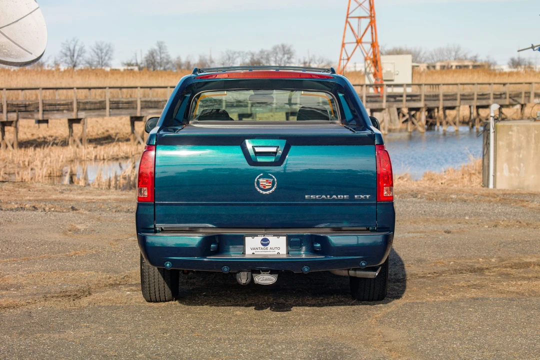 2005 Cadillac Escalade & EXT 2nd Gen - Image 11 of 31