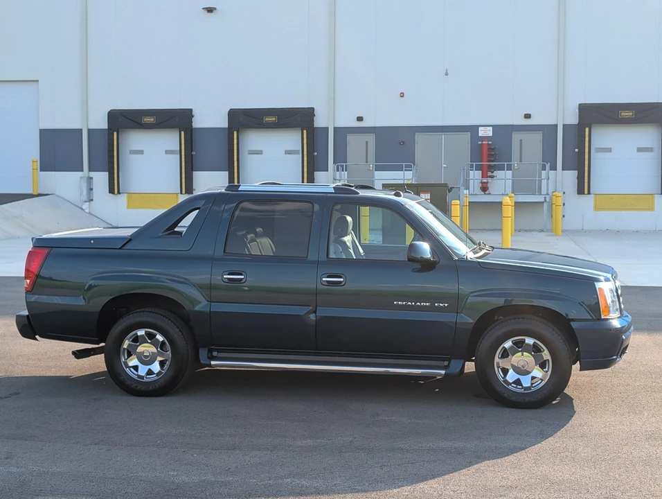 2005 Cadillac Escalade & EXT 2nd Gen - Image 29 of 31