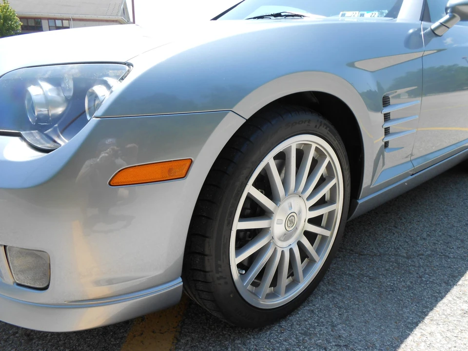 2005 Chrysler Crossfire - Image 26 of 31