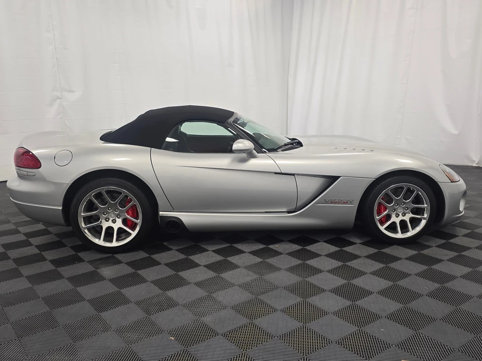 2005 Dodge Viper 3rd Gen - Image 16 of 31