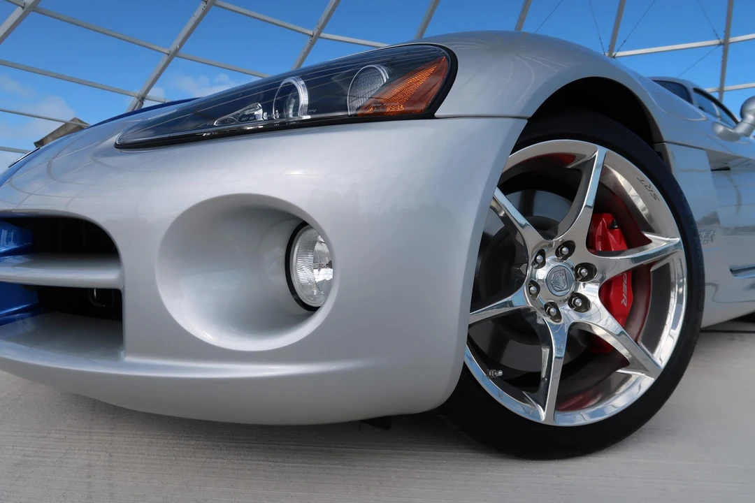 2010 Dodge Viper 3rd Gen - Image 17 of 31