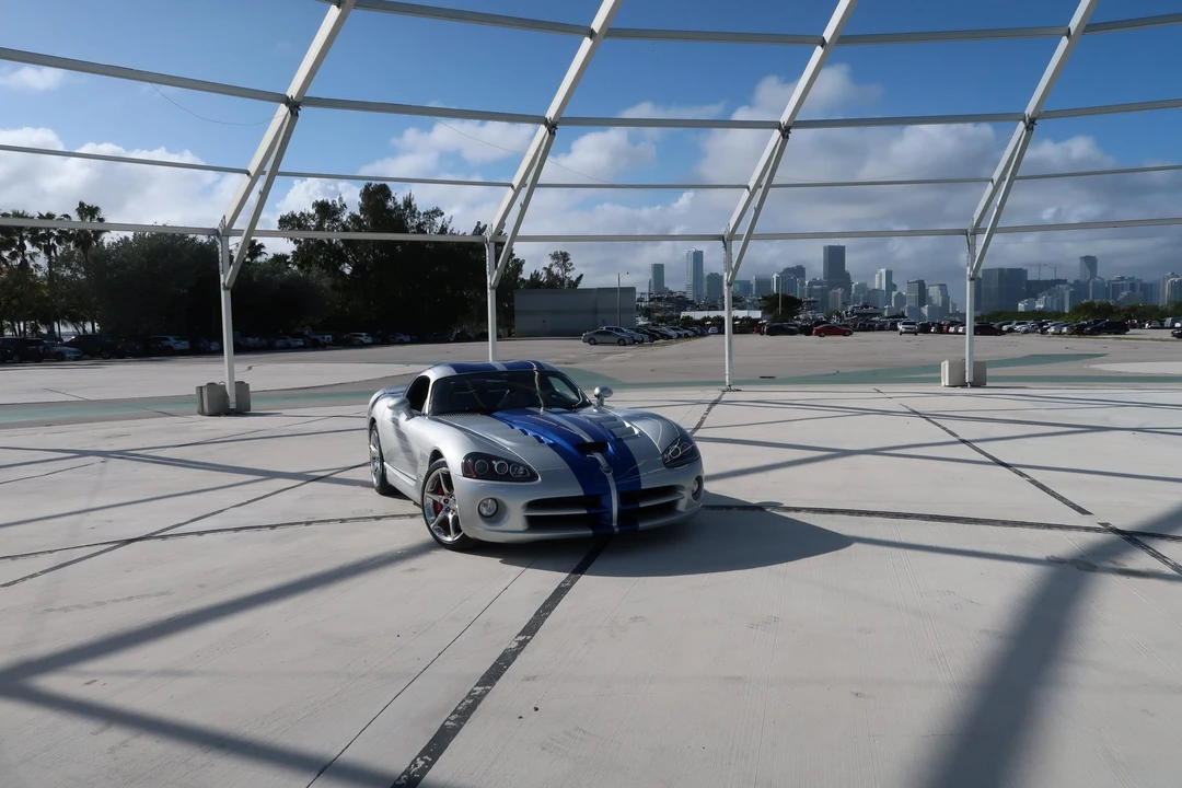 2010 Dodge Viper 3rd Gen - Image 2 of 31