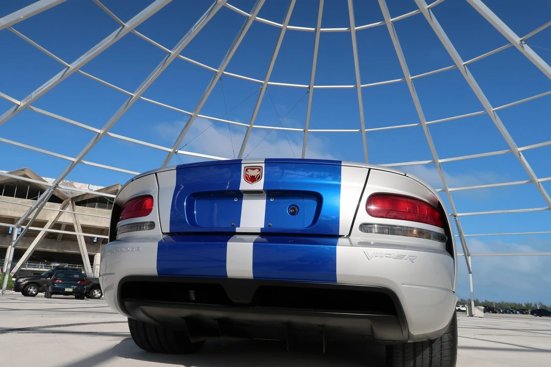2010 Dodge Viper 3rd Gen - Image 5 of 31