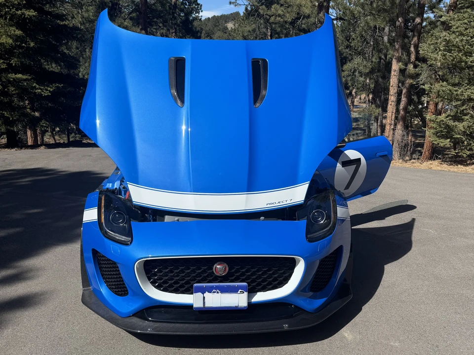 2016 Jaguar F-Type SVR 1st Gen - Image 16 of 31